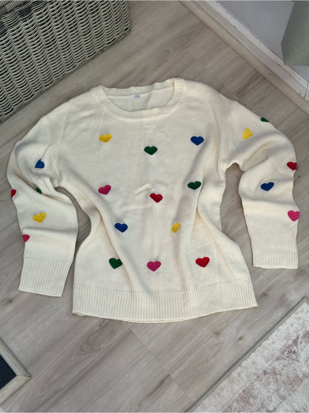 Cream Multicolor Embroidered Heart Knit Sweater Size Small